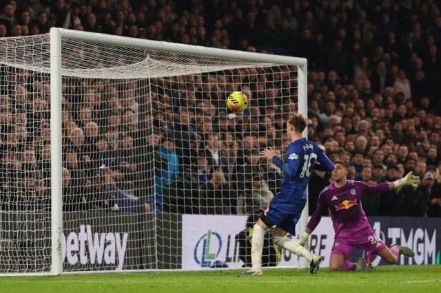 开云app-大空门都不进！切尔西战平成也帕尔默败也帕尔默